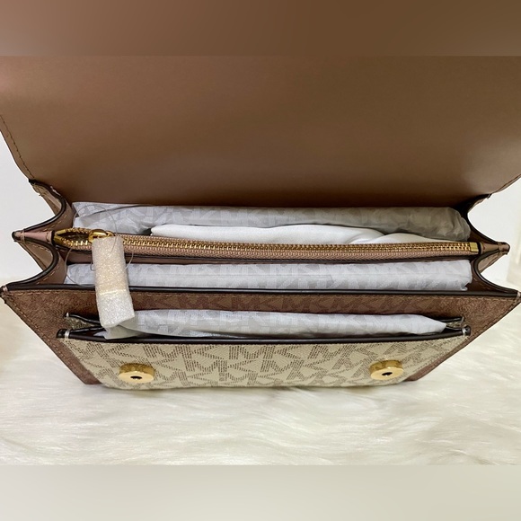 Michael Kors Crossbody Chain Bag - Picture 13 of 13